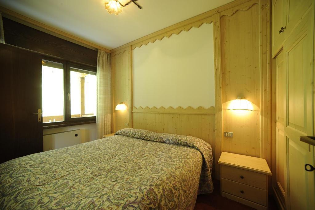 Residence Edelweiss San Martino Di Castrozza Exterior photo
