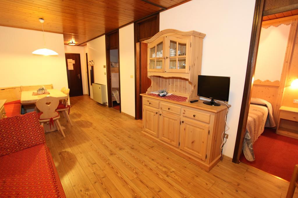 Residence Edelweiss San Martino Di Castrozza Exterior photo