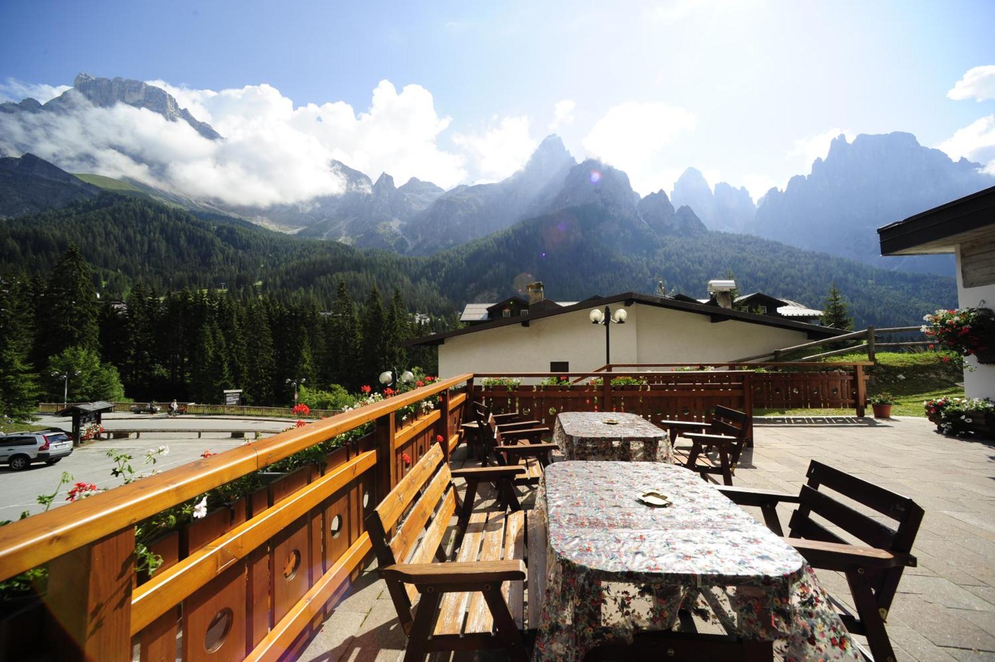 Residence Edelweiss San Martino Di Castrozza Exterior photo