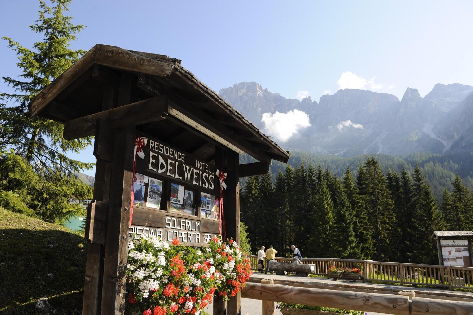 Residence Edelweiss San Martino Di Castrozza Exterior photo