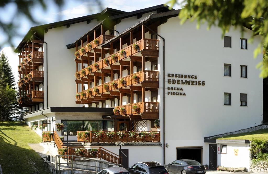 Residence Edelweiss San Martino Di Castrozza Room photo