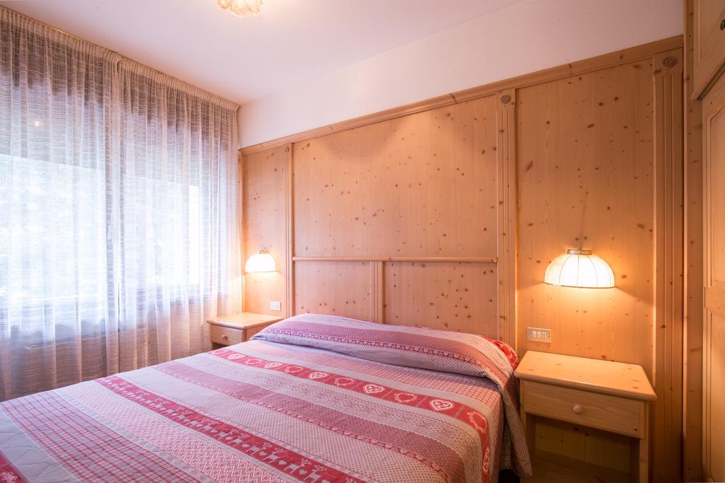 Residence Edelweiss San Martino Di Castrozza Exterior photo