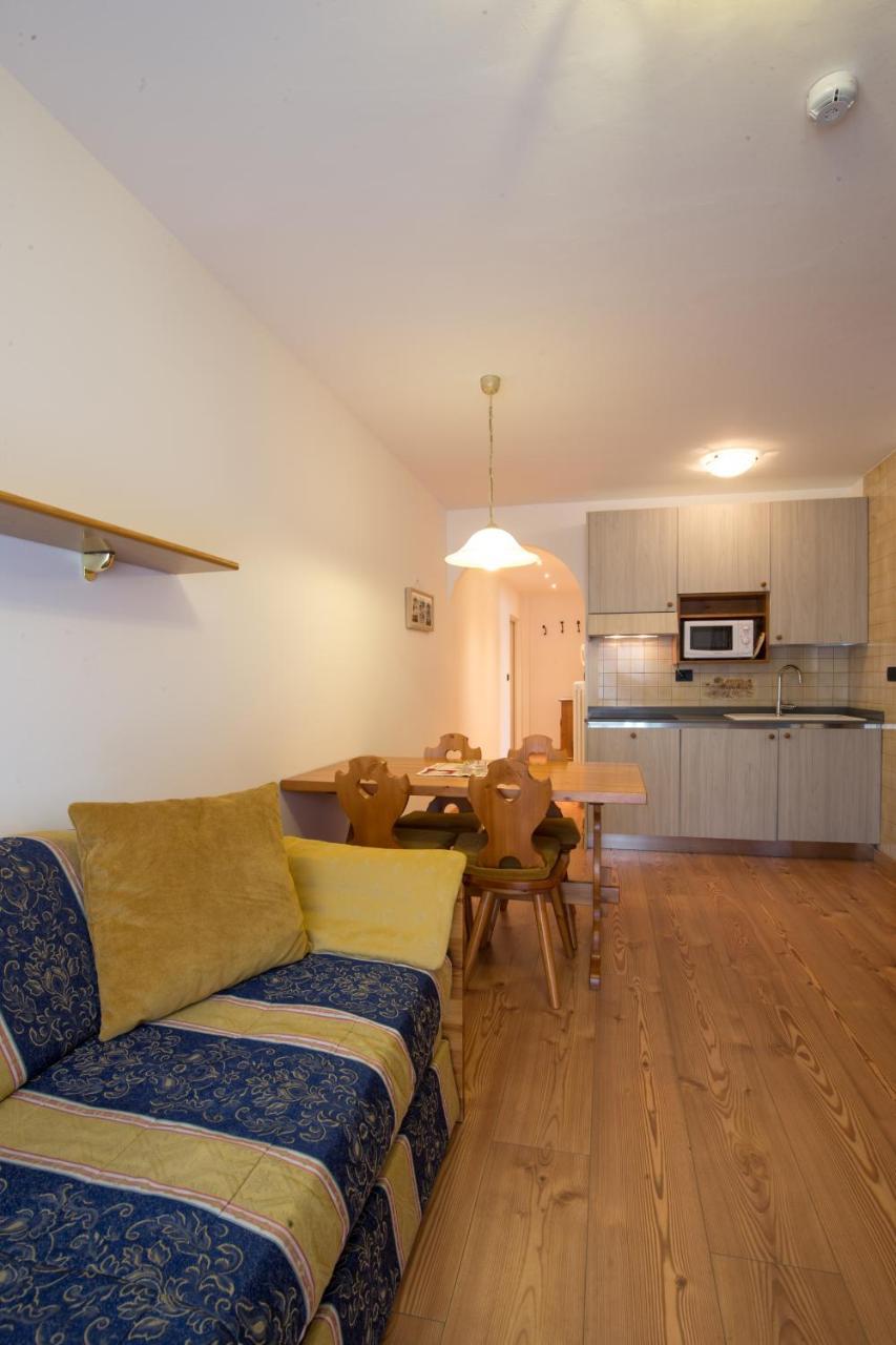 Residence Edelweiss San Martino Di Castrozza Exterior photo
